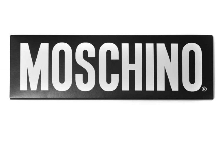 Упаковка галстуков Moschino