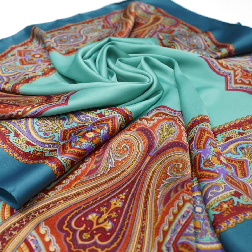 Платок каре. Платок абстракция. Красивые платки в Хасавюрте. Премиум платки с цветочной абстракцией.
