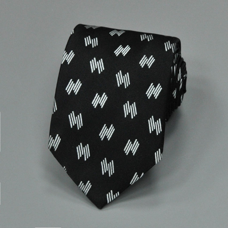 Нарядный галстук черного цвета с белыми черточками Christian Lacroix 836235