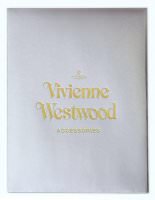 Упаковка перчаток и шапок Vivienne Westwood